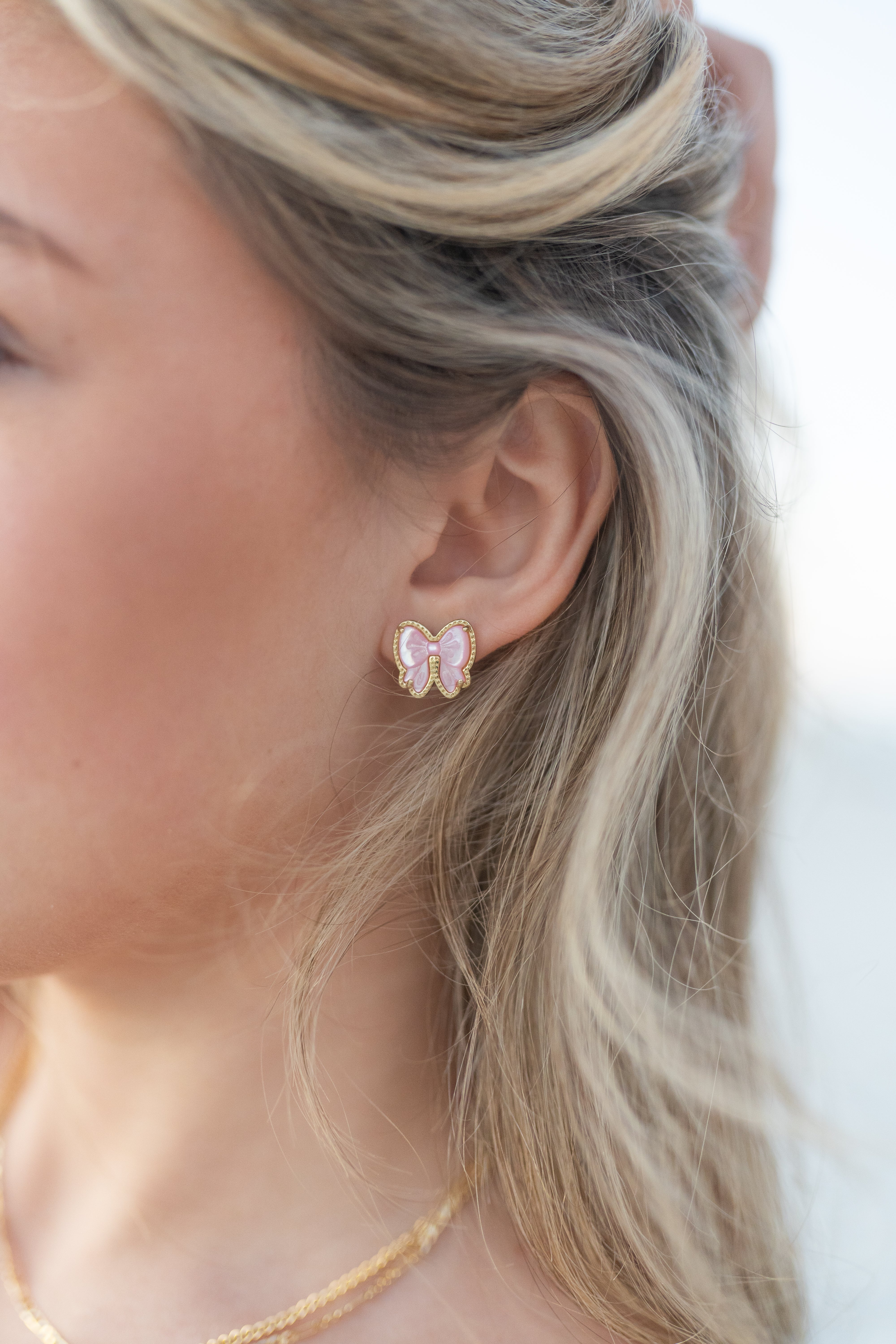 Rosé Bow Earrings