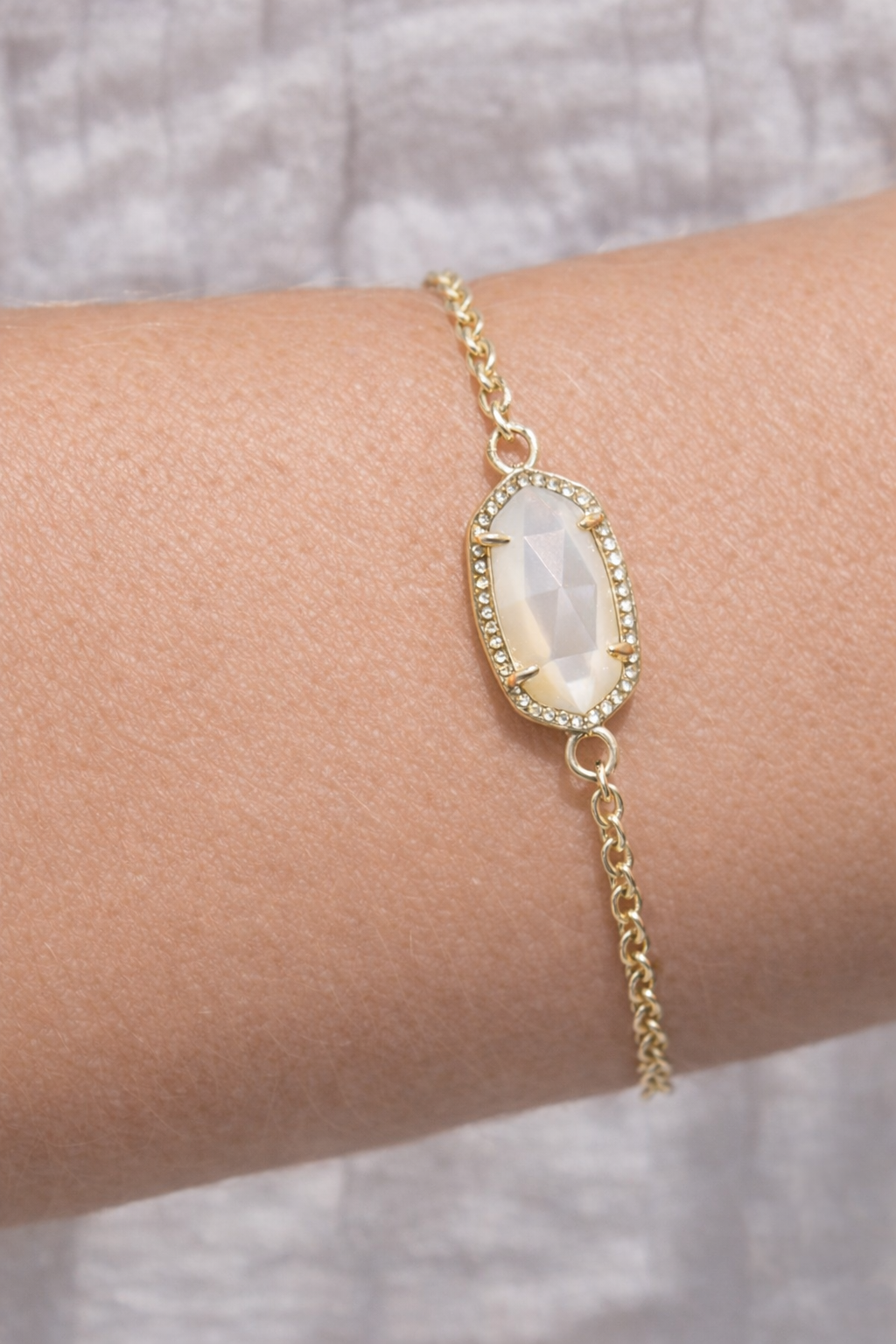 Ivory Glow Oval Bracelet