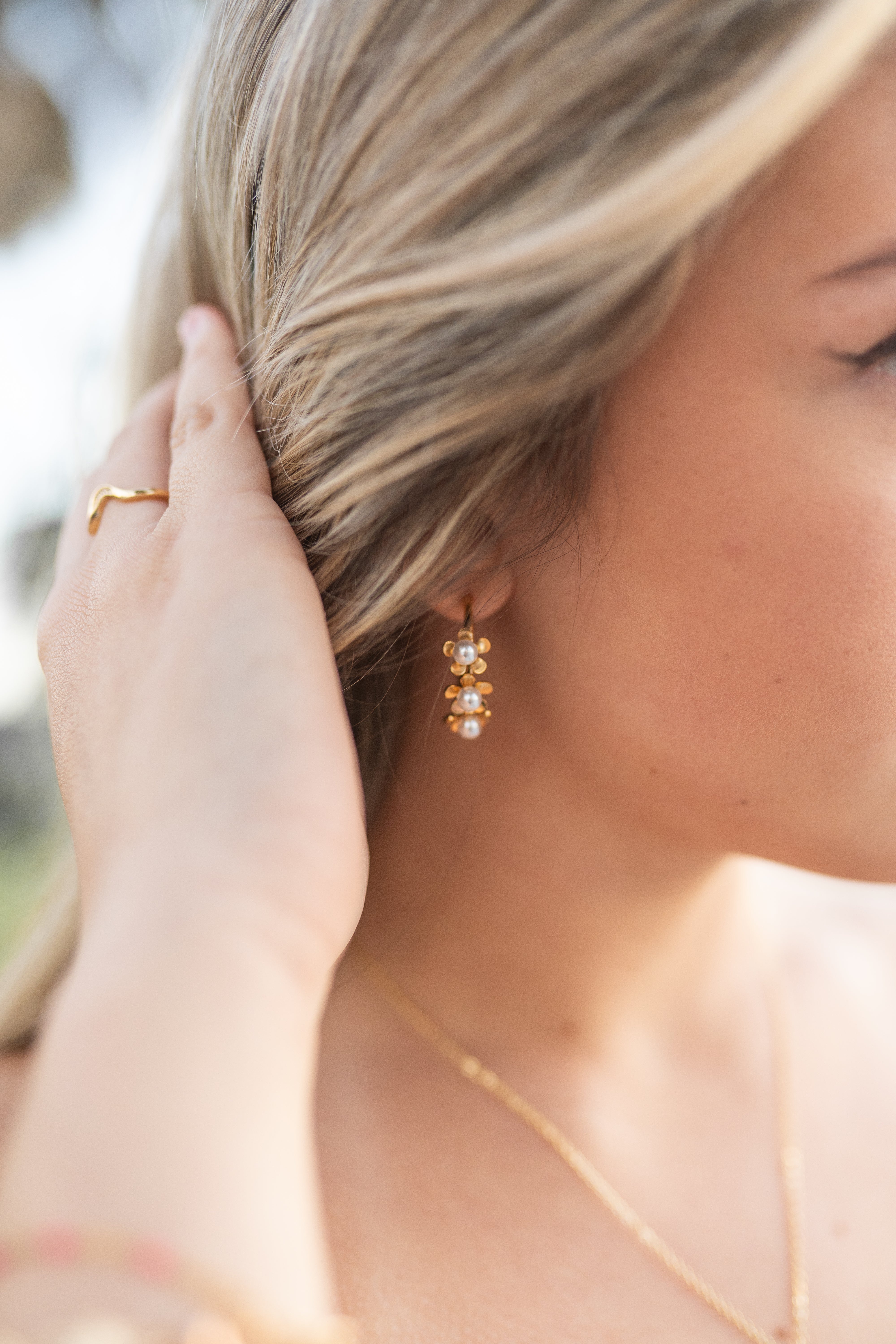 Petal Pearl Hoops